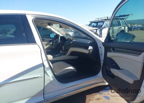 2018 Honda Accord Ex-L z USA, uszkodzony, nr VIN 1HGCV1F5XJA125351